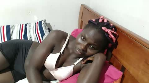 Snapshot of maui_001 chatting on 28, 10, 2025 moh online show from 28, 10, 2025