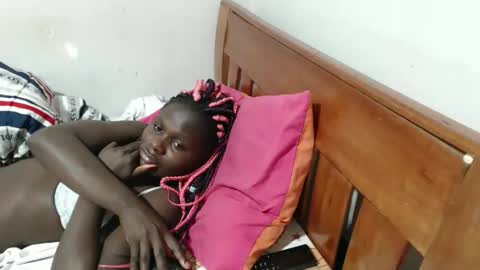 Snapshot of maui_001 chatting on 29, 10, 2025 moh online show from 29, 10, 2025