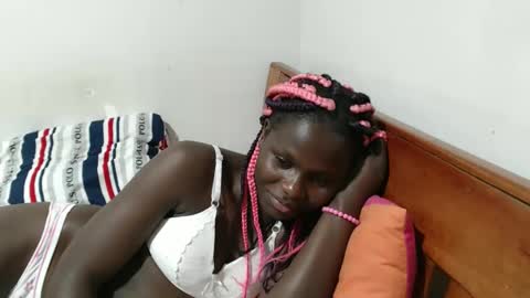 Snapshot of maui_001 chatting on 30, 10, 2025 moh online show from 30, 10, 2025