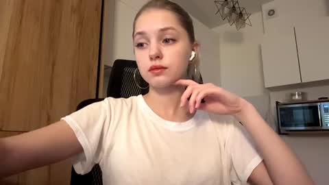 Eva  1st day online show from 22, 7, 2026
