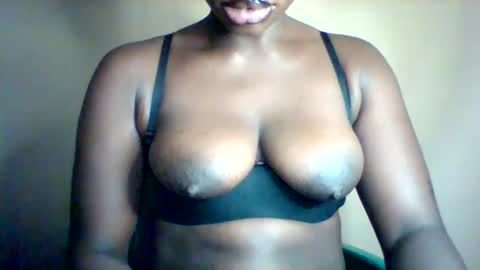 Snapshot of maverlous_pussy900 chatting on 7, 3, 2026 Maverlous pussy online show from 7, 3, 2026