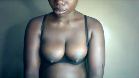 Snapshot of maverlous_pussy900 chatting on 16, 4, 2026 Maverlous pussy online show from 16, 4, 2026