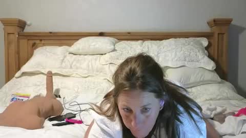 Snapshot of mavierose1 chatting on 22, 4, 2026 Mavierose online show from 22, 4, 2026