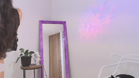 Maria Victoria Schedule 2pm until 9pm GMT-5 online show from 19, 2, 2025