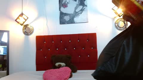 Max  Ashley online show from 8, 1, 2025