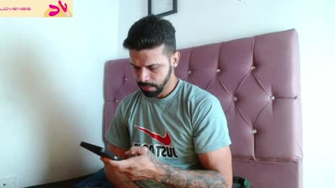 Max  Ashley online show from 8, 4, 2026