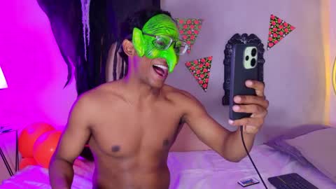 Snapshot of max_cumpower72 chatting on 7, 10, 2025 max_cumpower72 online show from 7, 10, 2025