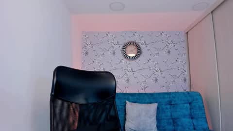 Snapshot of max_dic1 chatting on 4, 3, 2026 max D. online show from 4, 3, 2026