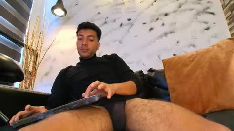 Snapshot of max_hornye chatting on 13, 2, 2026 Max Hornye online show from 13, 2, 2026