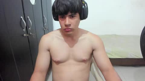 Snapshot of max_miller66 chatting on 4, 4, 2026 Max online show from 4, 4, 2026