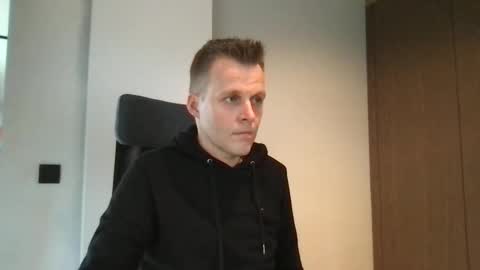 Snapshot of max_straight_1 chatting on 27, 12, 2024 Max take off clothes online show from 27, 12, 2024