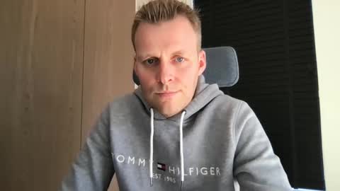 Snapshot of max_straight_1 chatting on 27, 1, 2025 Max take off clothes online show from 27, 1, 2025