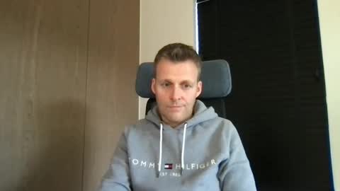 Snapshot of max_straight_1 chatting on 27, 1, 2025 Max take off clothes online show from 27, 1, 2025