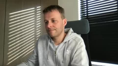 Snapshot of max_straight_1 chatting on 6, 3, 2026 Max take off clothes online show from 6, 3, 2026