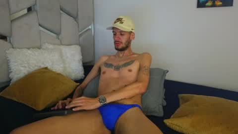 Snapshot of max_tayloor chatting on 10, 4, 2026 Max Taylor online show from 10, 4, 2026