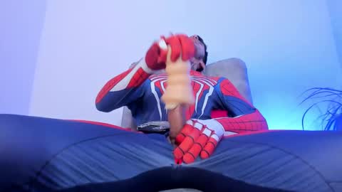 Snapshot of max_val chatting on 12, 11, 2025 Max online show from 12, 11, 2025