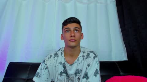 Snapshot of max_wild01 chatting on 22, 1, 2025 MAX online show from 22, 1, 2025