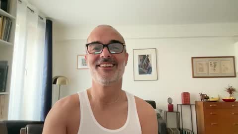 Snapshot of maxbow chatting on 11, 5, 2026 Max Mikado online show from 11, 5, 2026