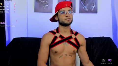 Snapshot of maxconor1 chatting on 14, 4, 2026 Max Conor online show from 14, 4, 2026