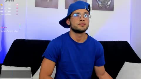 Snapshot of maxconor1 chatting on 21, 4, 2026 Max Conor online show from 21, 4, 2026