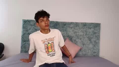 M A X F R O S T   online show from 19, 12, 2025