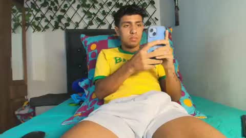 maxi_and_evan online show from 20, 6, 2026