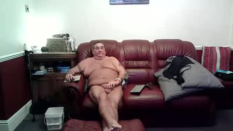 MAX online show from 4, 11, 2025