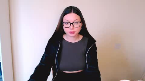 Snapshot of maxi_sweetheart chatting on 25, 4, 2026 Joanna online show from 25, 4, 2026