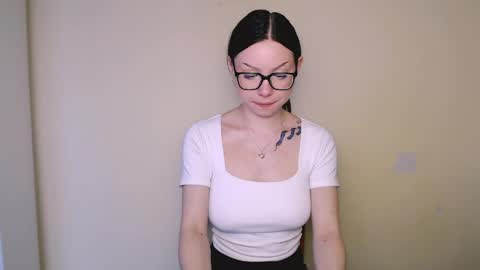 Snapshot of maxi_sweetheart chatting on 9, 5, 2026 Joanna online show from 9, 5, 2026