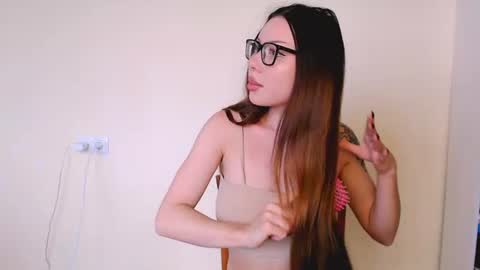 Snapshot of maxi_sweetheart chatting on 6, 6, 2026 Joanna online show from 6, 6, 2026