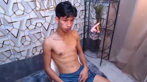 Snapshot of maxiebunny99 chatting on 22, 2, 2025 Reyn online show from 22, 2, 2025