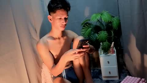 Snapshot of maxiebunny99 chatting on 26, 9, 2025 Reyn online show from 26, 9, 2025