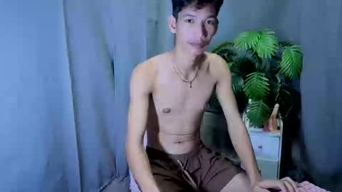 Snapshot of maxiebunny99 chatting on 18, 10, 2025 Reyn online show from 18, 10, 2025