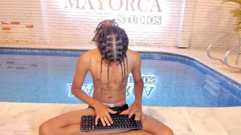 maxim online show from 22, 2, 2025