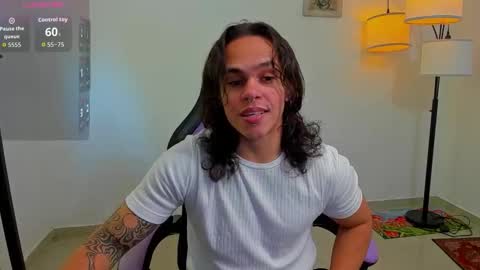 Snapshot of maximiliano_scoott_ chatting on 2, 11, 2025 maximiliano_scoott_ online show from 2, 11, 2025