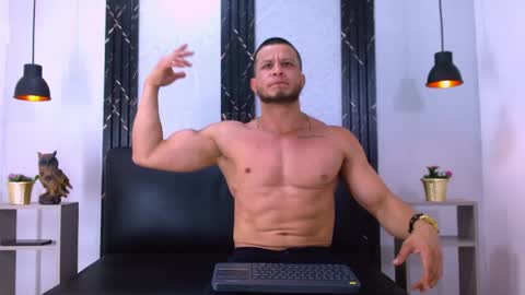 Maximiliano online show from 25, 5, 2026