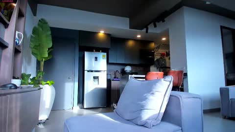 Snapshot of maximo_and_marcelo chatting on 20, 11, 2025 maximo_and_marcelo online show from 20, 11, 2025