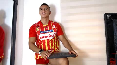 Snapshot of maximo_sebastian chatting on 9, 5, 2026 Maximo Sebastian online show from 9, 5, 2026