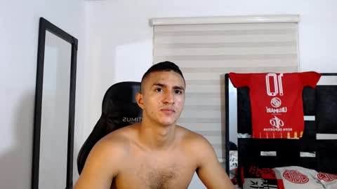 Snapshot of maximo_sebastian chatting on 2, 6, 2026 Maximo Sebastian online show from 2, 6, 2026