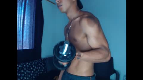 Snapshot of maximo_vega_new chatting on 11, 12, 2024 Maximo Aron Vega online show from 11, 12, 2024