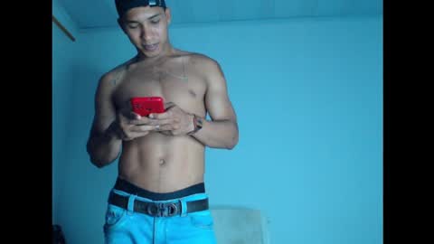 Snapshot of maximo_vega_new chatting on 13, 12, 2024 Maximo Aron Vega online show from 13, 12, 2024