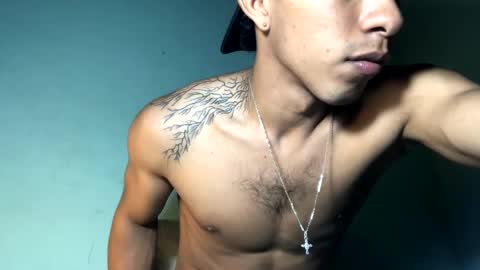 Snapshot of maximo_vega_new chatting on 1, 2, 2025 Maximo Aron Vega online show from 1, 2, 2025