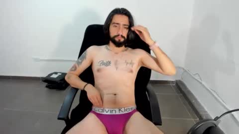 Snapshot of maximodominus chatting on 8, 3, 2026 maximodominus online show from 8, 3, 2026