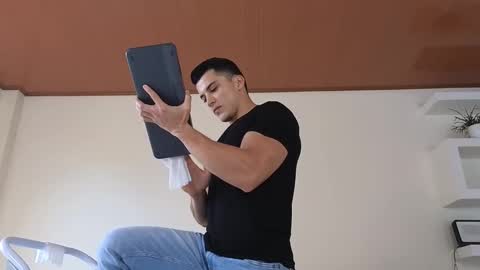 Snapshot of maximohoot chatting on 17, 1, 2025 Sebastian online show from 17, 1, 2025