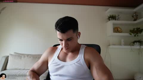 Snapshot of maximohoot chatting on 22, 4, 2026 Sebastian online show from 22, 4, 2026