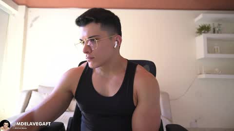 Snapshot of maximohoot chatting on 20, 5, 2026 Sebastian online show from 20, 5, 2026