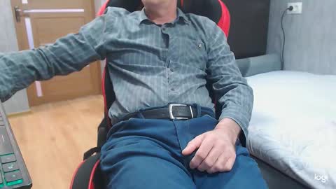 Snapshot of maximus3334 chatting on 25, 3, 2026 maximus3334 online show from 25, 3, 2026