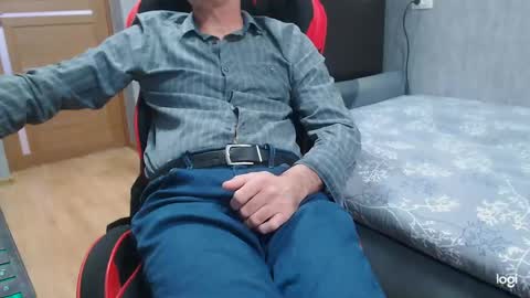 Snapshot of maximus3334 chatting on 13, 4, 2026 maximus3334 online show from 13, 4, 2026