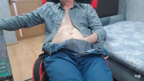 Snapshot of maximus3334 chatting on 14, 4, 2026 maximus3334 online show from 14, 4, 2026