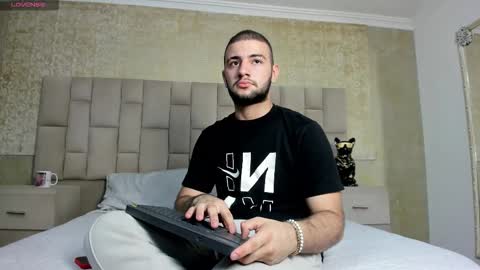 Snapshot of maximusdick1_ chatting on 2, 11, 2025 Maximus online show from 2, 11, 2025